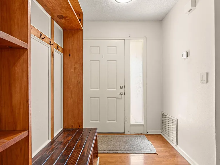 339 Evergreen Ave — Photo 4