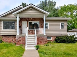 9 Brightwood Ave, Worcester, MA 01604