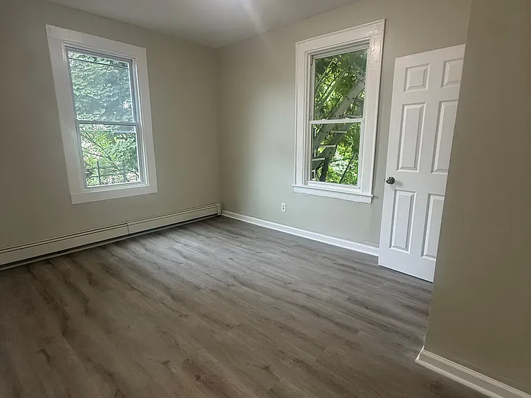 27-29 N Munn Ave #2F — Photo 9