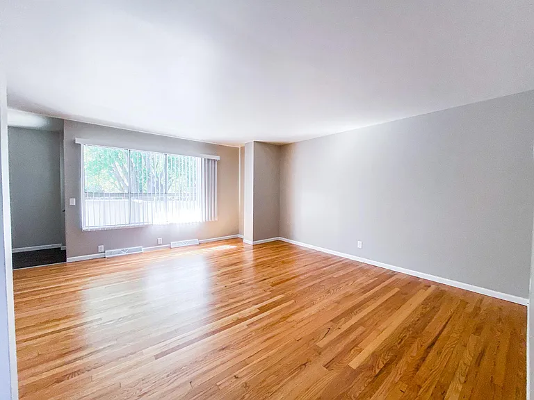 1108 Catalpa Cir — Photo 8