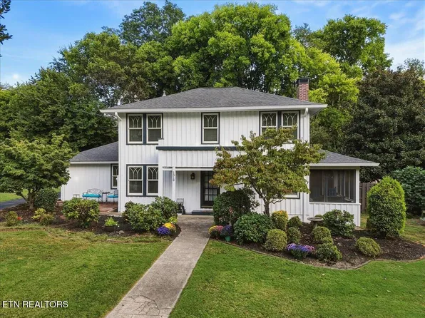 1318 Young Ave, Maryville, TN 37801