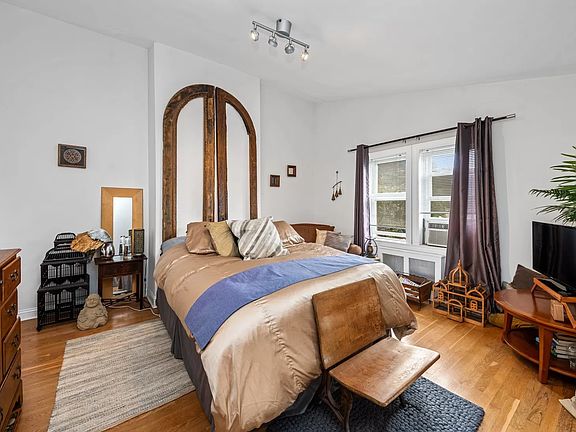 5th image of 139 Cambridge Pl