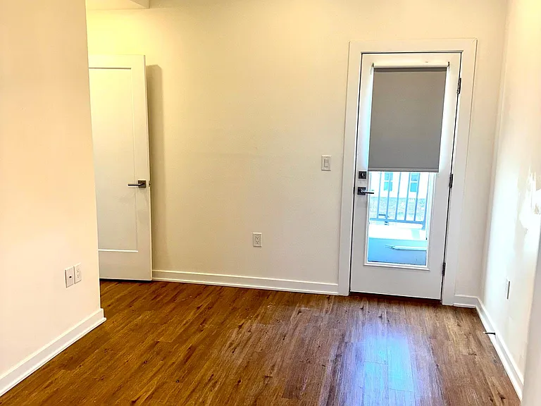 331 E Girard Ave #2 — Photo 12