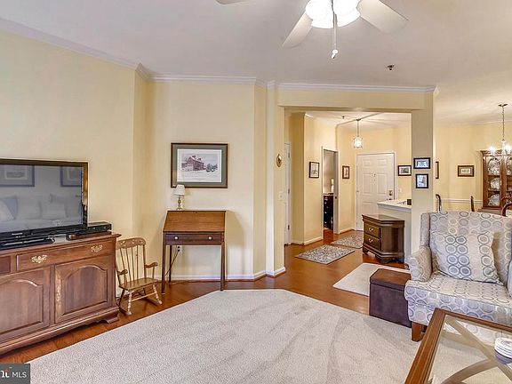 5th image of 802 Coxswain Way Unit 210