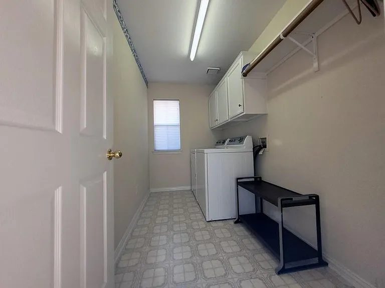 6401 Dakota Dr — Photo 32