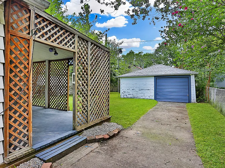 3226 Grayson St — Photo 11
