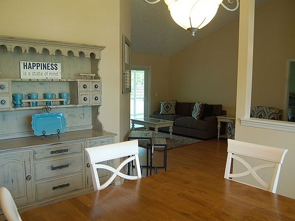 Formal dining room 
