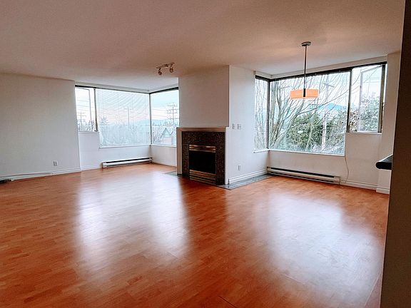 2nd image of 2438 Heather St #301