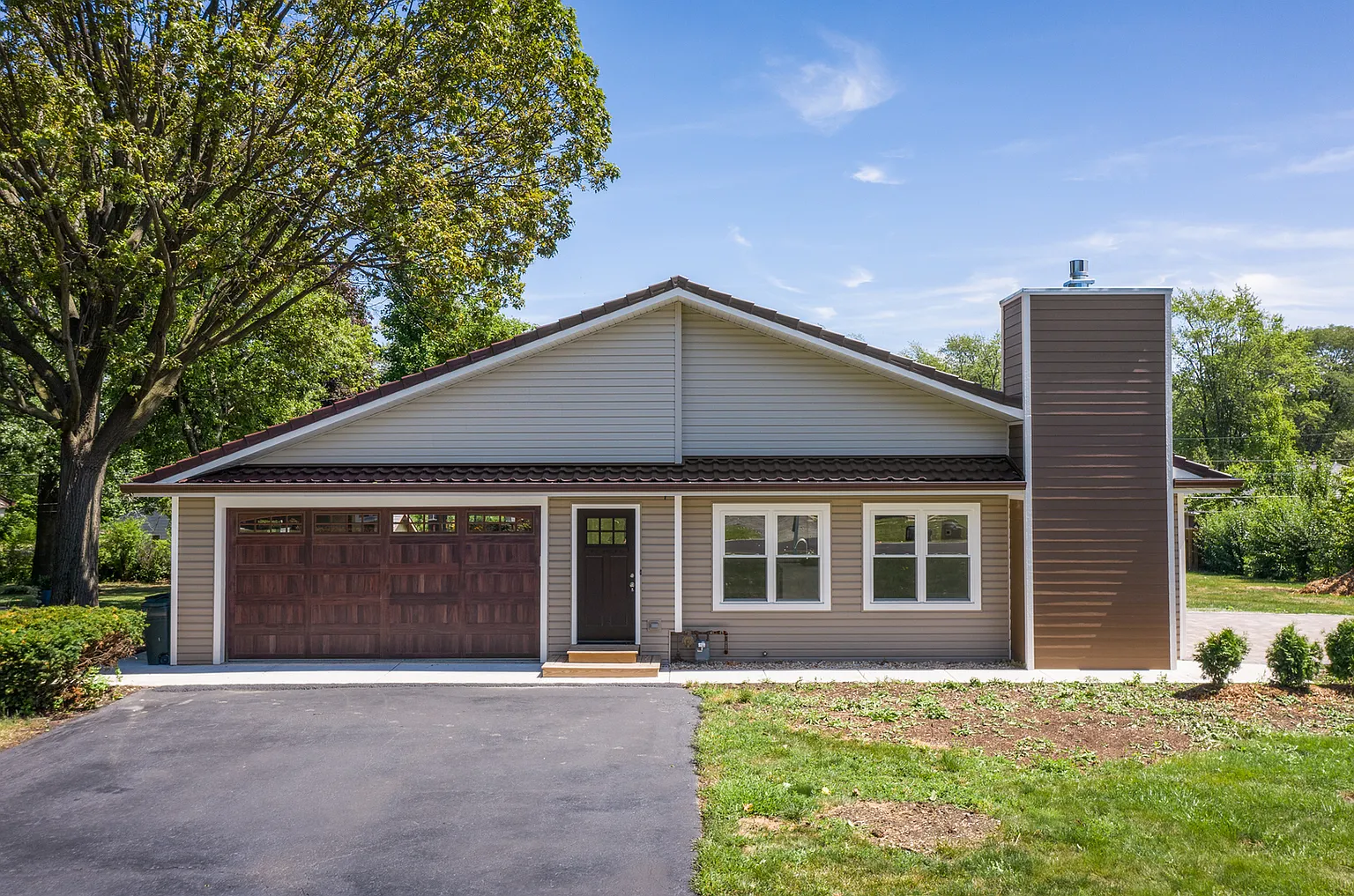 1S075 Buttercup Ln photo 1