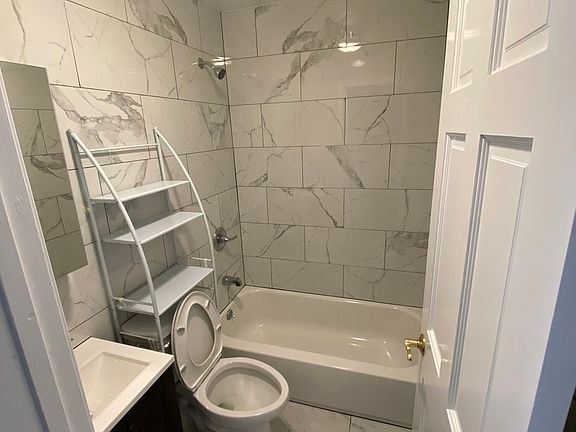 5th image of 1199 Rogers Ave #2