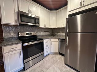 210 Hemenway St APT 3B, Boston, MA 02115