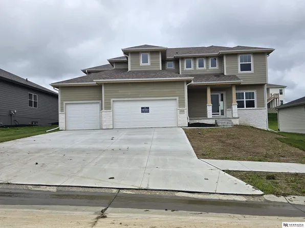 10908 N 159th Ave, Bennington, NE 68007