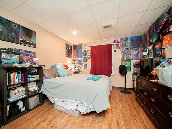 5th image of 309 E Brandon St