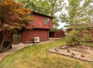 7549 Creekwood Dr #19D, North Royalton, OH 44133