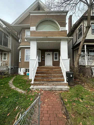 296 Woodside Ave #2 Photo 1