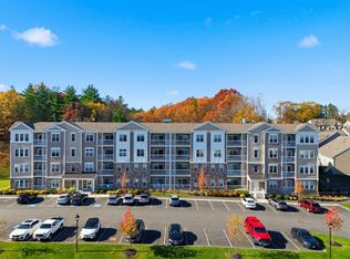 401 Emery Ln #304, Sudbury, MA 01776