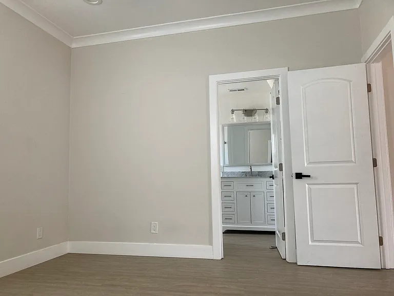 95 Bisceglia Ave — Photo 6