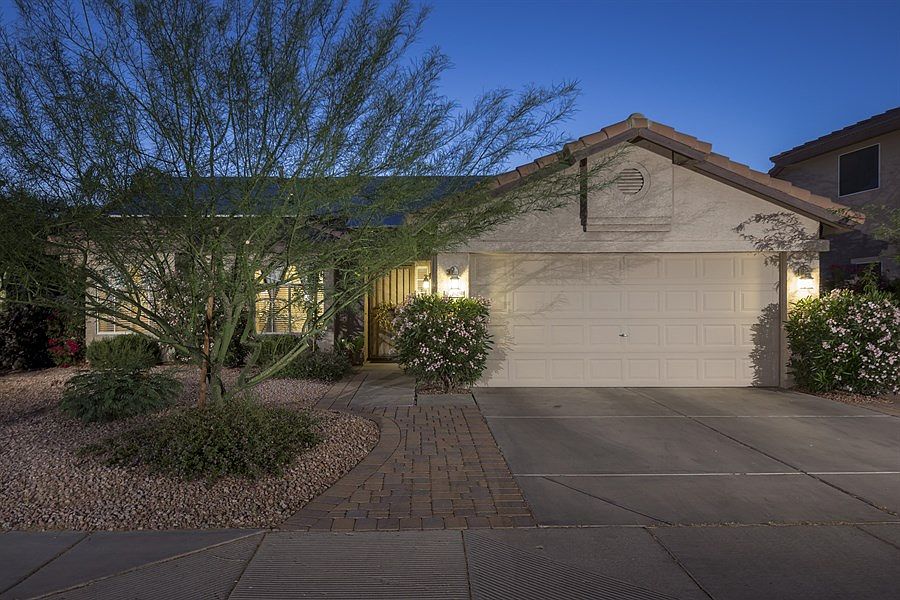 1st image of 26250 N 45th Pl