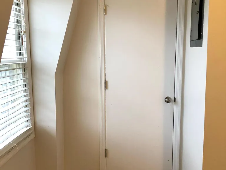 904 Plaza Dr #11 — Photo 35
