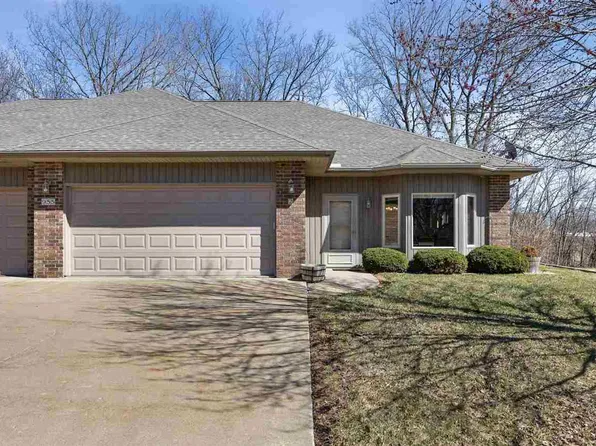 955 Applewood Ct Unit 2, Coralville, IA 52241