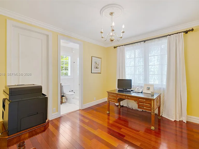 6905 SW 75th Ave — Photo 43
