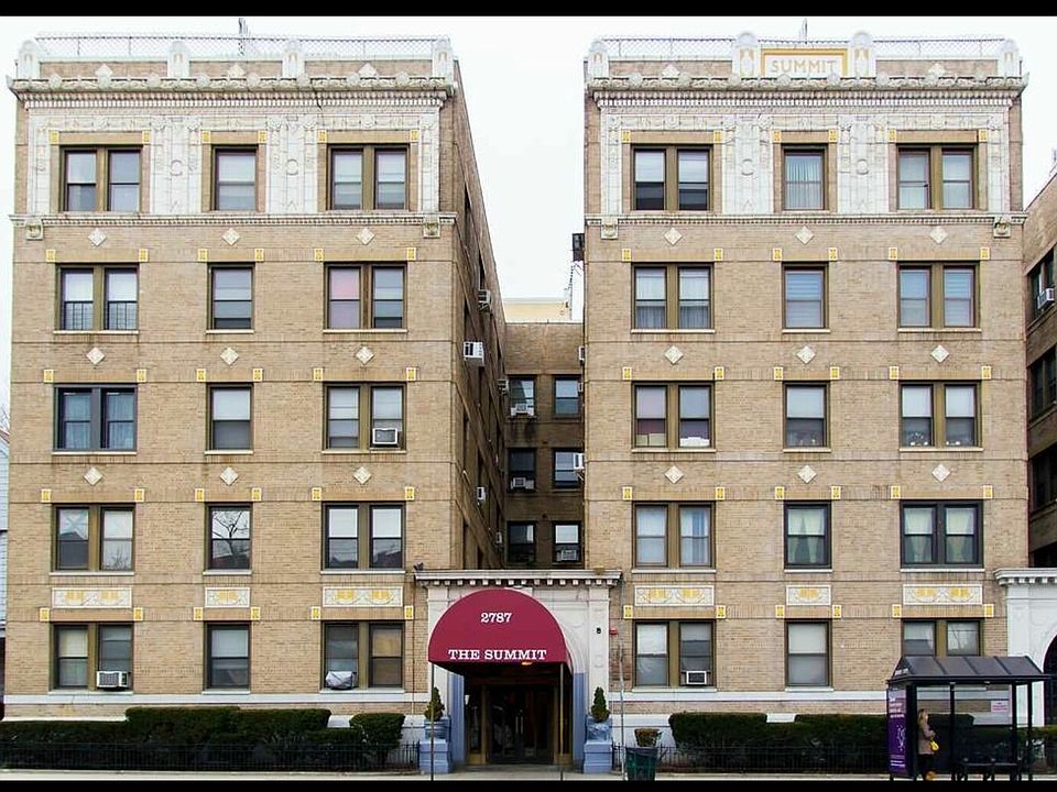 Building Facade