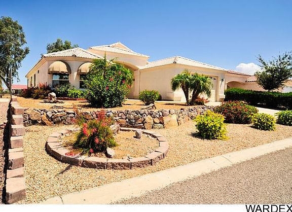 4th image of 2137 E Desert Lakes Dr
