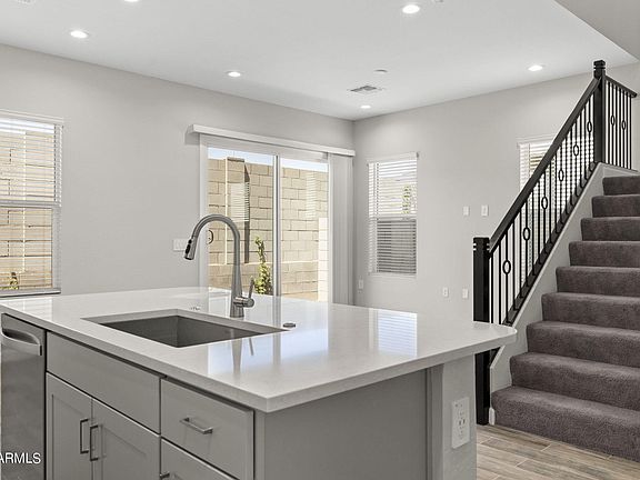 3rd image of 5014 E Anderson Drive