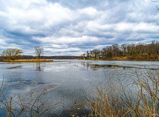 2680 Steeple Hill Rd, White Lake, MI 48383