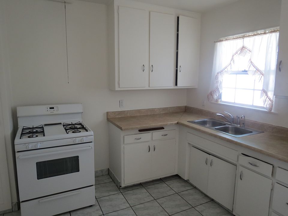 1st image of 12122 Allard St