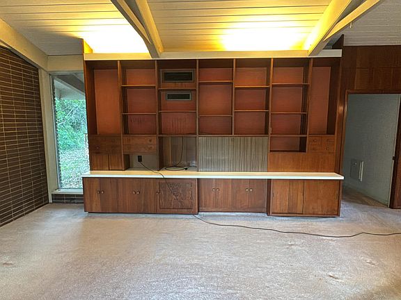 4th image of 806 W Jefferson St