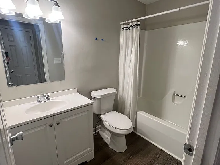 365-425 Darby Creek Rd #417 — Photo 6