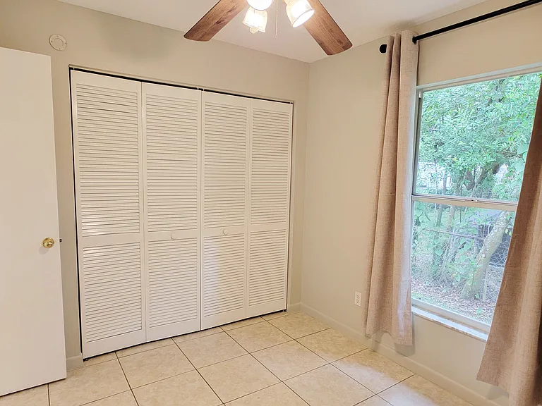 8411 N Greenwood Ave — Photo 17