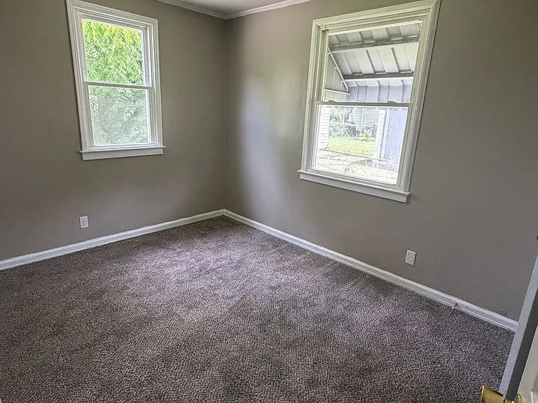 4439 Eichelberger Ave — Photo 8