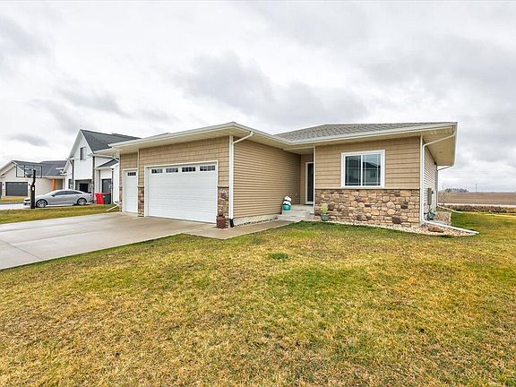 2nd image of 1717 Ledges Dr