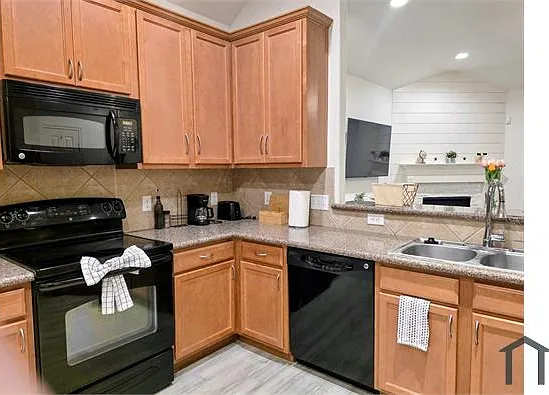 3 bed, 1513 sqft, $2,600 — Photo 3