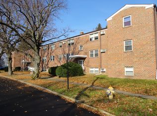 305 East Cir APT 14, Bristol, PA 19007