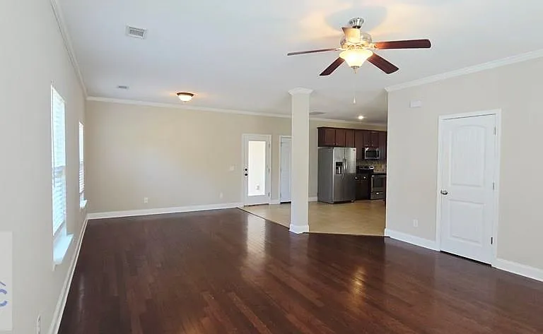 21 James Dr — Photo 3