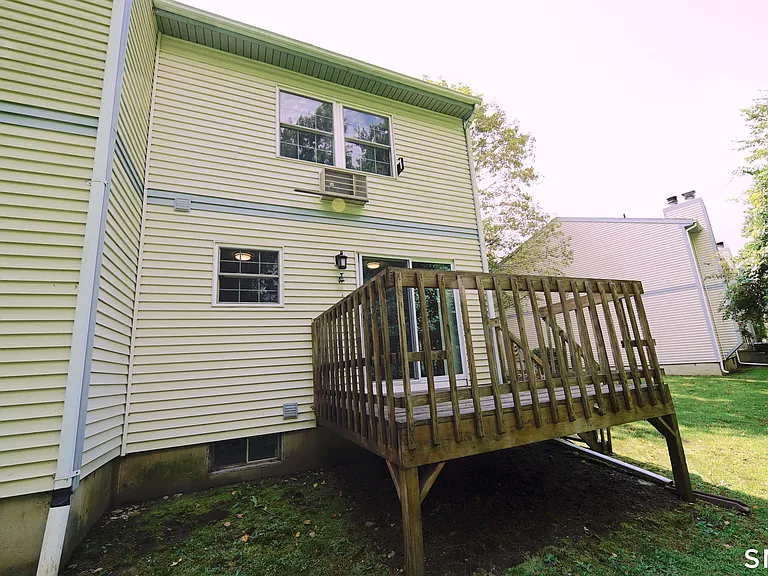 64 Crystal Ln #A — Photo 14
