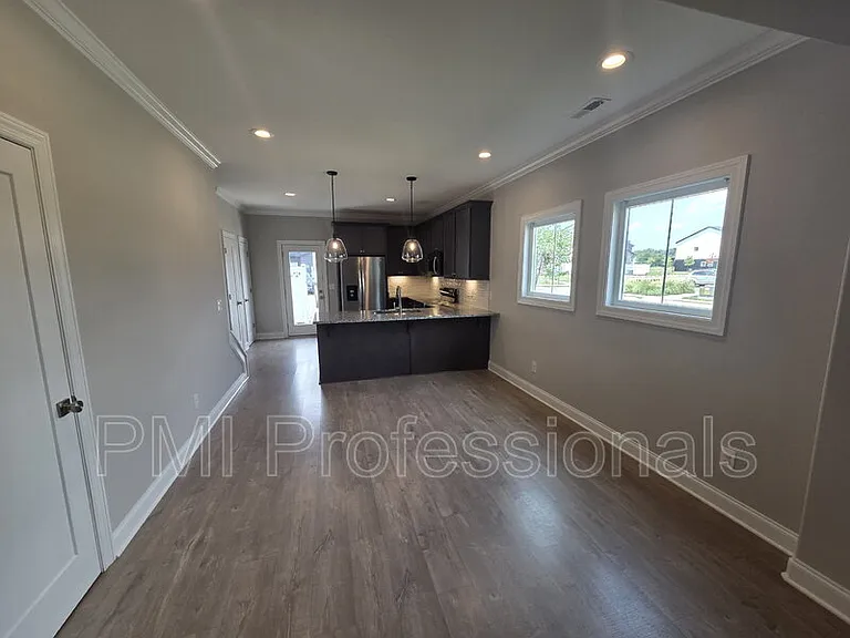 1403 Rebecca Johns Dr — Photo 3