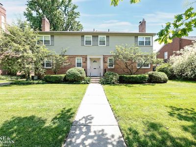 814 Harcourt Rd, Grosse Pointe, MI, 48230