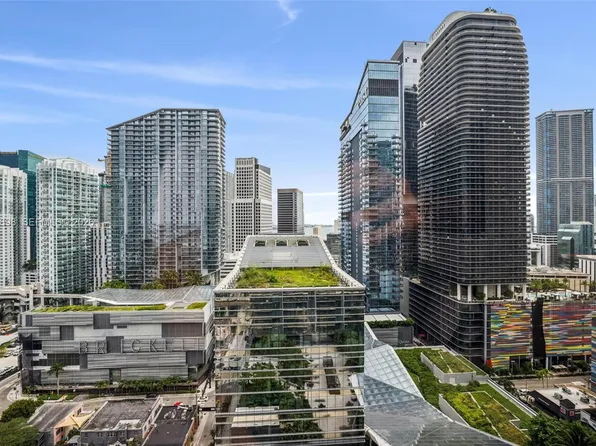 88 SW 7th St, Miami, FL
