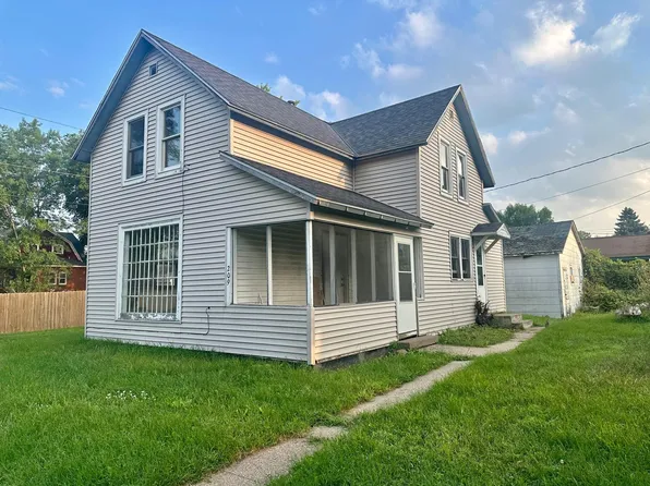 209 2nd Ave NE, Little Falls, MN 56345