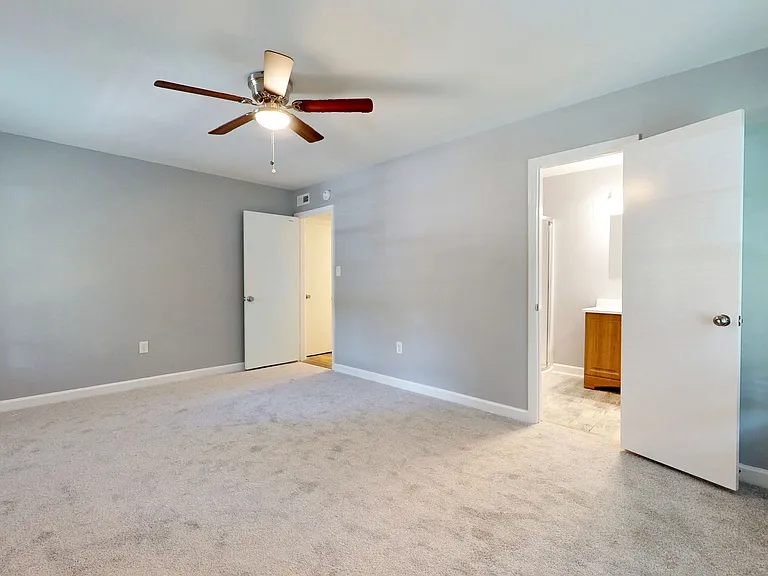 512 Riverwood Rd — Photo 6
