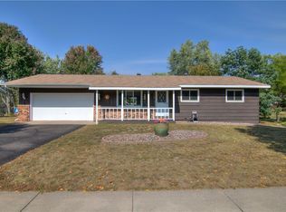 1706 Raedel Rd, Eau Claire, WI 54703