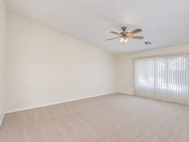 15287 W Laurel Ln — Photo 12