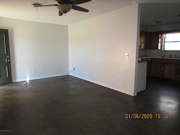3rd image of 722 Montana St