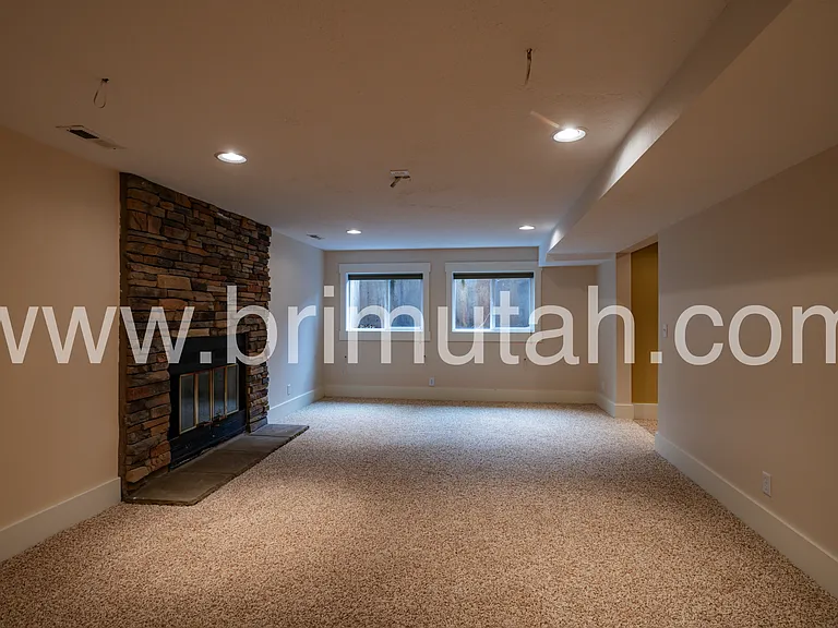 105 N Young Oak Rd — Photo 31