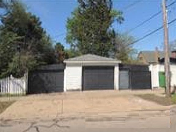 4th image of 1801 N 74th Ave