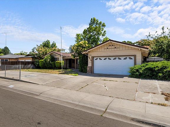 3rd image of 8312 San Pablo Way